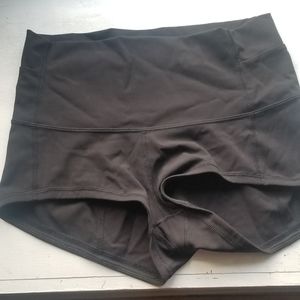 Lululemon wunder under shorts
